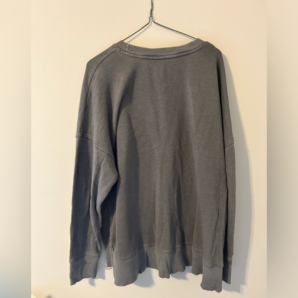 Sweatshirt - Picture 2 of 5